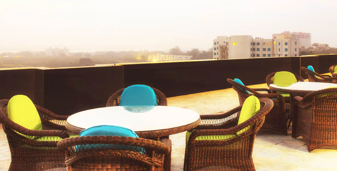 rooftop restaurant in omr